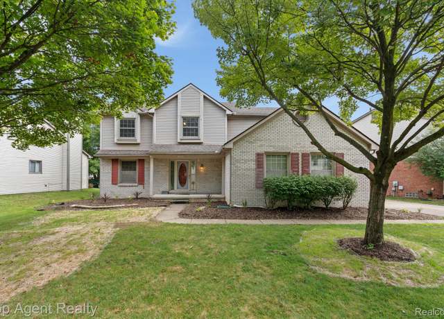 Property at 7012 Foxcreek Dr, Canton Charter Township, MI 48187, 4 beds, 2.5 baths
