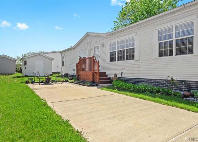 Property at 11091 Aspen Ct, South Lyon, MI 48178, 3 beds, 2 baths