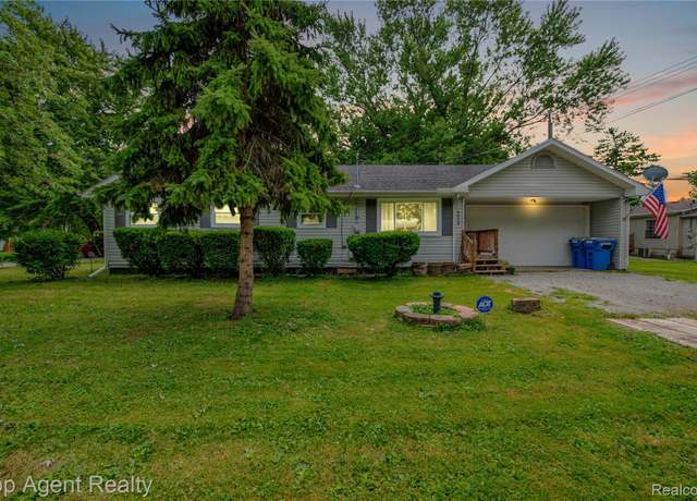 Property at 5648 Parkview St, Newport, MI 48166, 3 beds, 1 bath