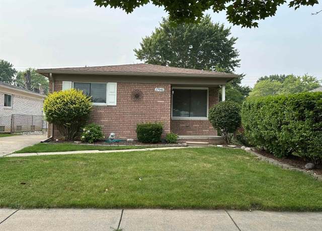 Property at 17941 Pasadena St, Roseville, MI 48066, 3 beds, 1 bath