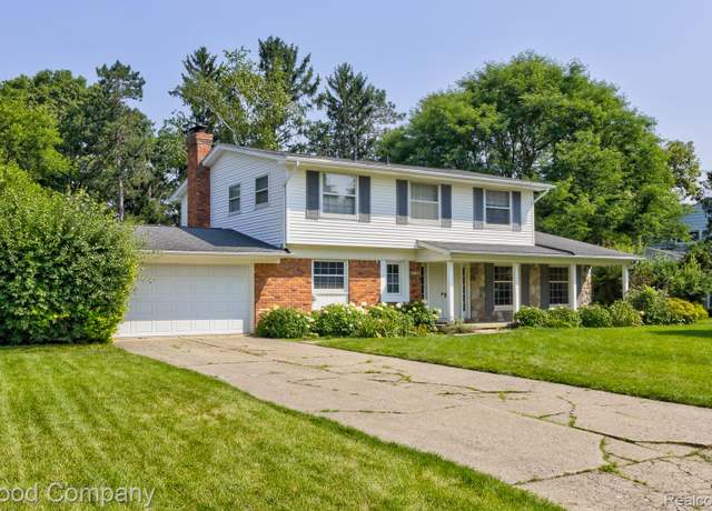 Property at 31193 Churchill Dr, Beverly Hills, MI 48025, 4 beds, 2.5 baths