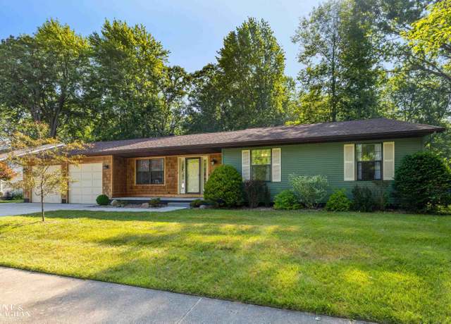 Property at 355 Connecticut Ave, Marysville, MI 48040, 4 beds, 3 baths