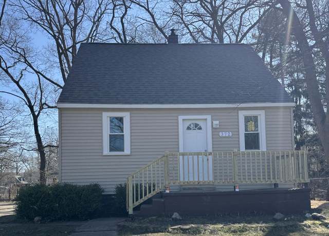 Property at 372 Creston St, Muskegon, MI 49442, 4 beds, 2 baths