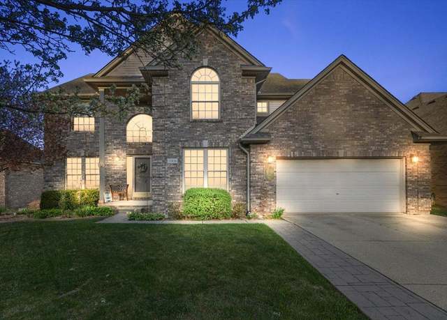 Property at 33836 Bartola Drive Dr, Sterling Heights, MI 48312, 4 beds, 2.5 baths