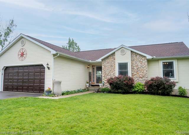 Property at 4152 Emily Court Ct, Howell, MI 48843, 3 beds, 2.5 baths
