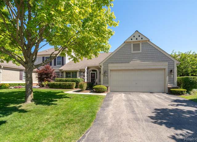 Property at 881 Tartan Trl, Bloomfield Hills, MI 48304, 3 beds, 3.5 baths