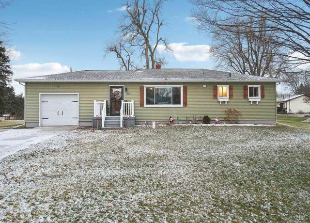 Property at 1202 Cherry Dr, Adrian, MI 49221, 3 beds, 1 bath