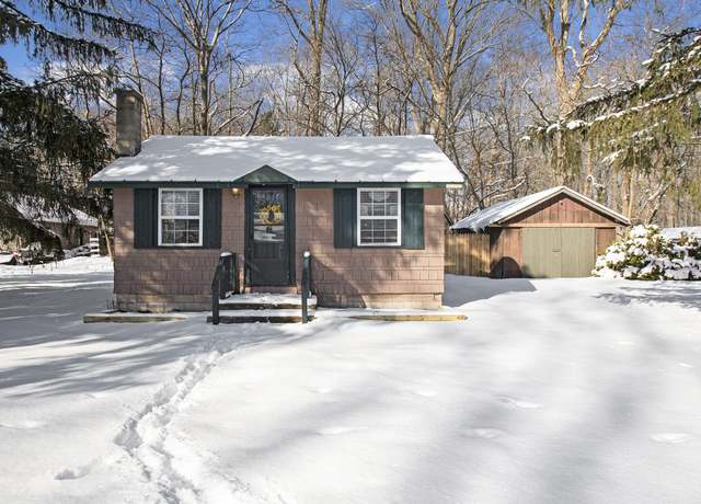 Property at 6899 Seminole Dr, Coloma, MI 49038, 2 beds, 1 bath