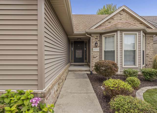 Property at 46588 Palomino Ct, Macomb Township, MI 48044, 2 beds, 2 baths