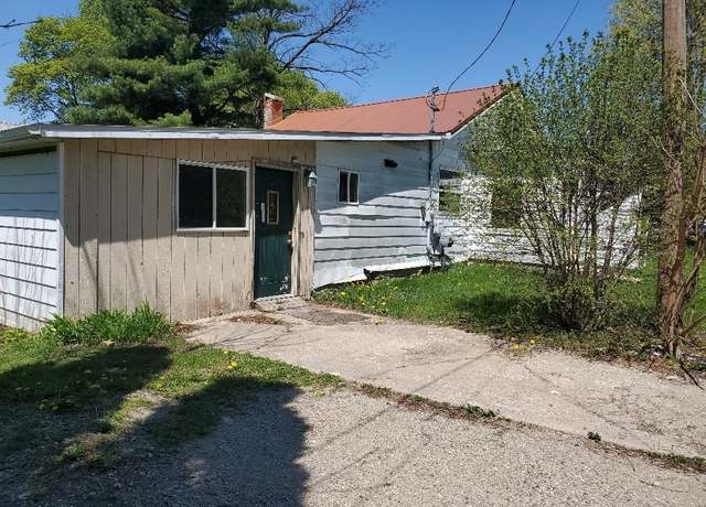 Property at 312 S Brown St, Home Township, MI 48829, 3 beds, 2 baths