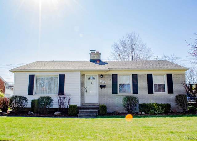 Property at 9819 Westmore St, Livonia, MI 48150, 3 beds, 1 bath