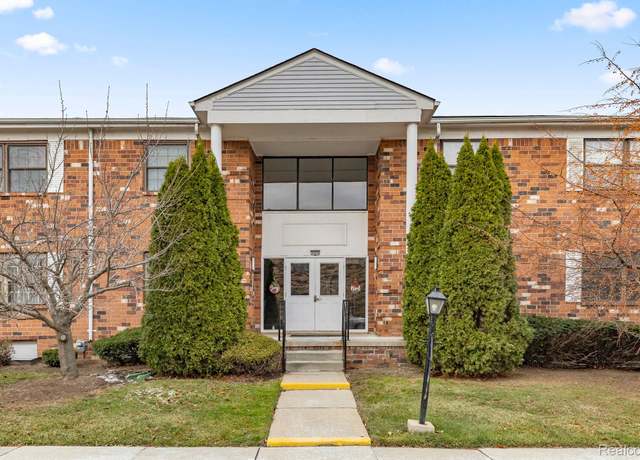 Property at 30030 Wildbrook Dr #102, Southfield, MI 48034, 2 beds, 2 baths