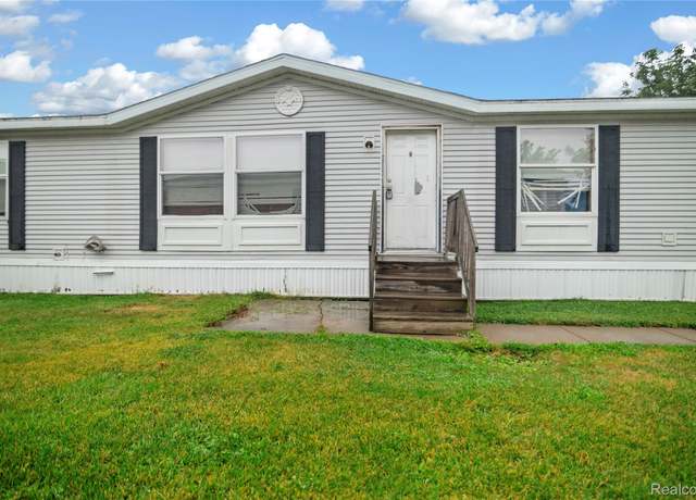 Property at 271 Laurel Leah, Oxford Charter Township, MI 48371, 4 beds, 2 baths