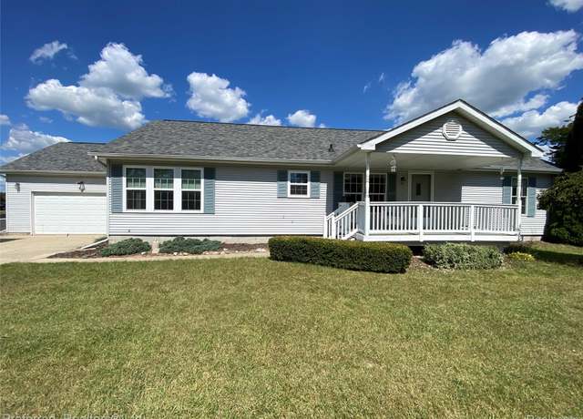 Property at 3185 Faussett Rd, Howell, MI 48855, 3 beds, 2 baths