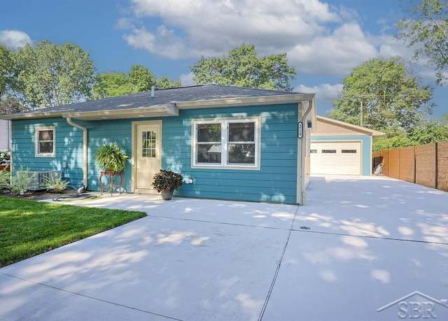 Property at 3719 Robinhood Ter, Midland, MI 48642, 2 beds, 1.5 baths