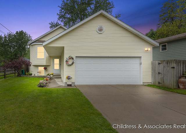 Property at 1300 Lancaster Ave NW, Grand Rapids, MI 49504, 3 beds, 1.5 baths