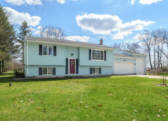 Property at 8524 E B Ave, Richland, MI 49083, 4 beds, 2 baths
