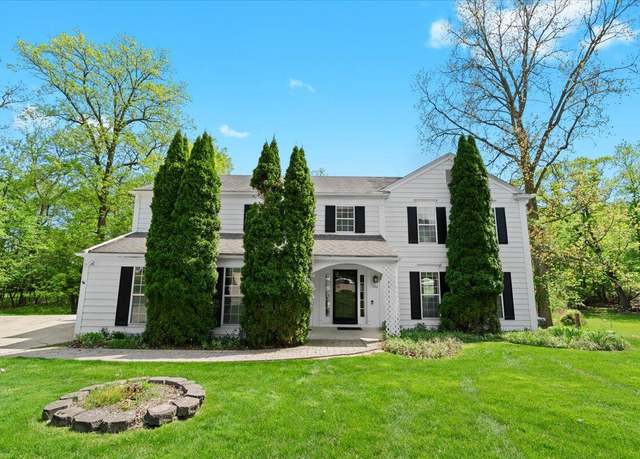Property at 5561 Cromwell Ct, West Bloomfield, MI 48322, 4 beds, 2.5 baths
