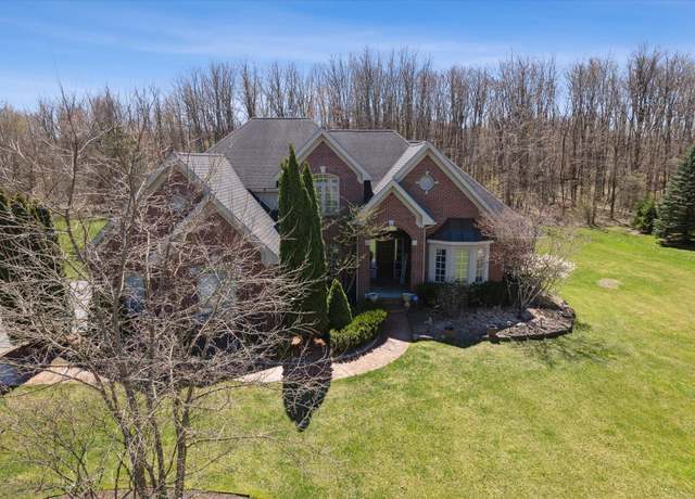 Property at 2080 Wildflower Ln, Milford, MI 48380, 5 beds, 3.5 baths