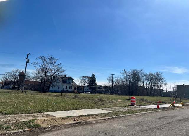 Property at 13242 Buffalo St, Hamtramck, MI 48212, 2 baths