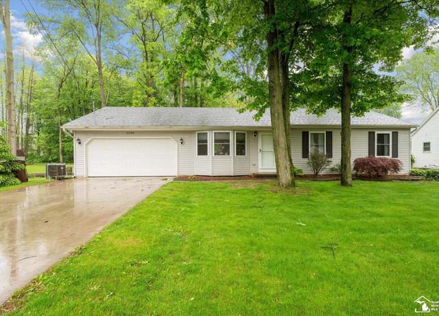 Property at 2285 Reddington Dr, Temperance, MI 48182, 3 beds, 2 baths