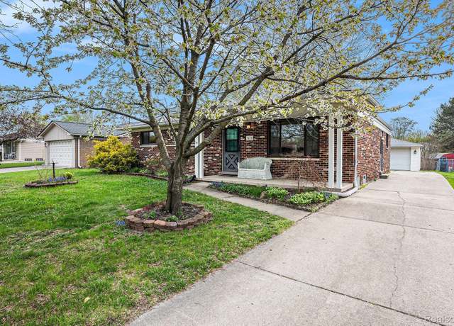 Property at 3410 Pasadena Dr, Troy, MI 48083, 3 beds, 2 baths