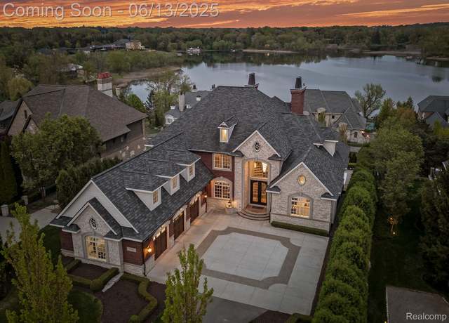 Property at 2750 Turtle Bluff Dr, Bloomfield Hills, MI 48302, 4 beds, 5 baths