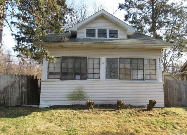 Property at 19374 Five Points St, Redford, MI 48240, 3 beds, 1.5 baths