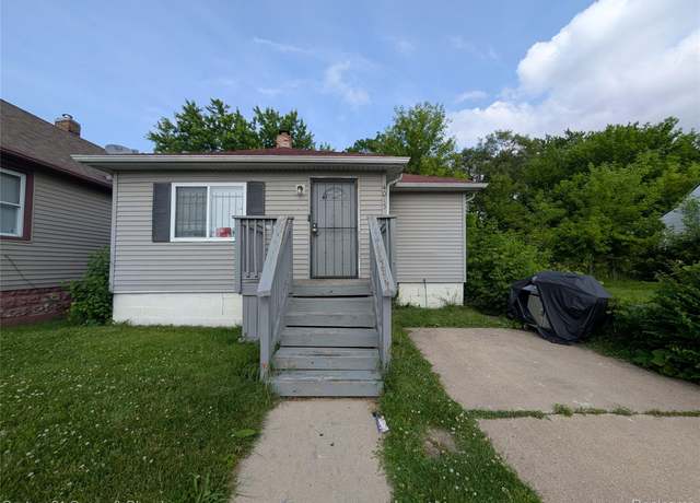 Property at 4013 Moore St, Inkster, MI 48141, 3 beds, 1 bath