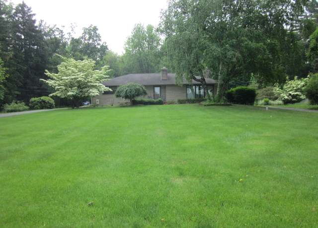 Property at 43859 60th Ave, Paw Paw, MI 49079, 3 beds, 1.5 baths