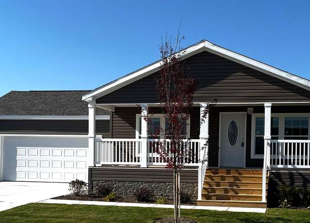 Property at 244 Riviera Dr, Lapeer, MI 48446, 3 beds, 2 baths