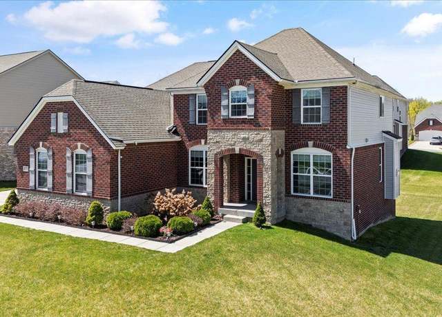 Property at 822 Balsam Cir, Rochester, MI 48307, 4 beds, 2.5 baths