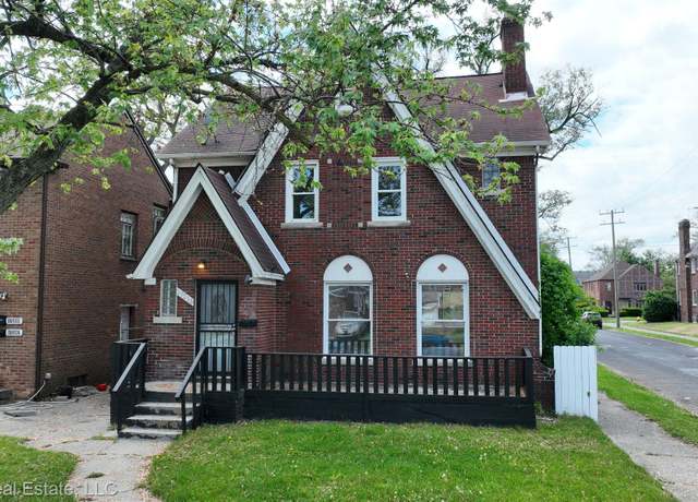 Property at 17215 Wisconsin St, Detroit, MI 48221, 5 beds, 1.5 baths