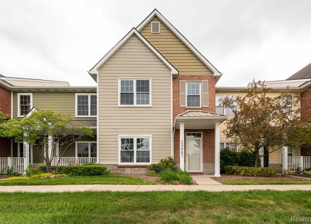 Property at 29987 Marigold Dr, Southfield, MI 48076, 3 beds, 2.5 baths