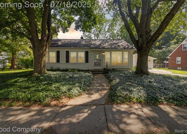 Property at 15694 Edington St, Livonia, MI 48154, 3 beds, 2 baths