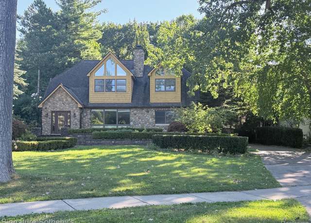 Property at 440 Lakeside Dr, Birmingham, MI 48009, 4 beds, 4 baths