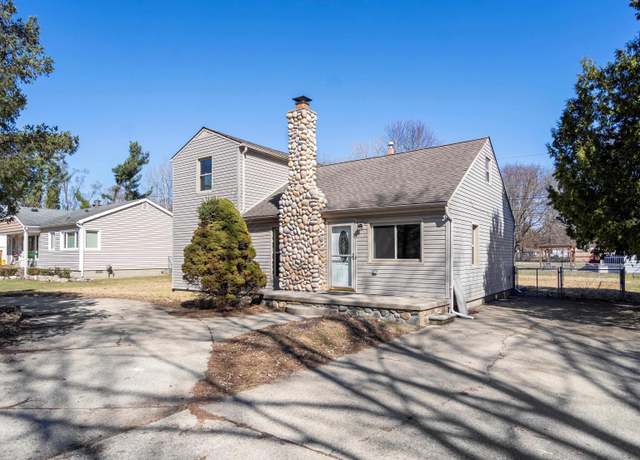 Property at 2621 Weaverton St, Rochester Hills, MI 48307, 3 beds, 2 baths
