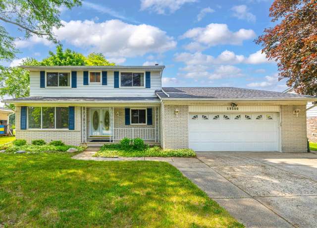 Property at 19300 Briarwood St, Clinton Township, MI 48036, 4 beds, 2.5 baths