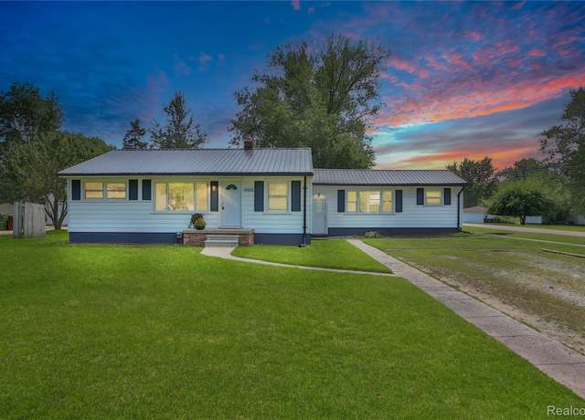 Property at 6936 Ryburn St, Shelby Charter Township, MI 48317, 4 beds, 2 baths