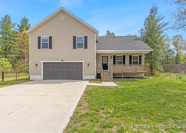 Property at 469 Ramona St, Twin Lake, MI 49457, 3 beds, 2 baths