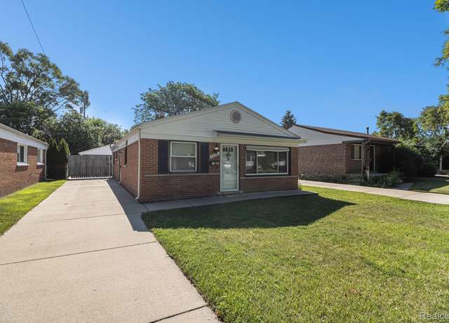 Property at 8476 Robindale Ave, Dearborn Heights, MI 48127, 3 beds, 1 bath