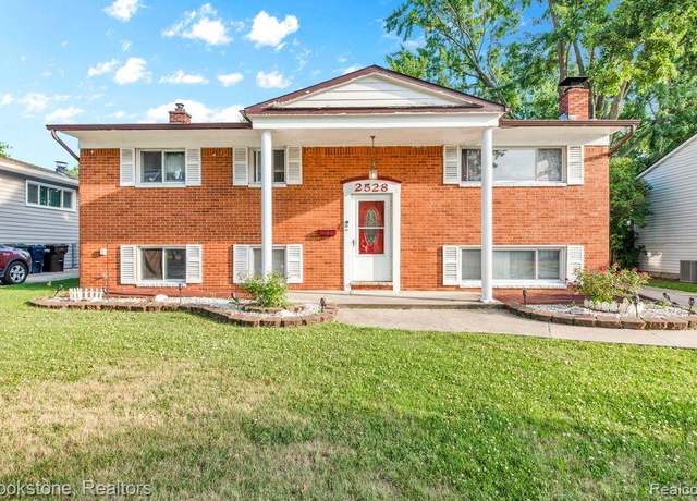Property at 2528 Koper Dr, Sterling Heights, MI 48310, 4 beds, 2 baths