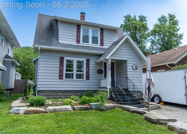 Property at 508 Saint Marys Ave, Monroe, MI 48162, 3 beds, 1.5 baths