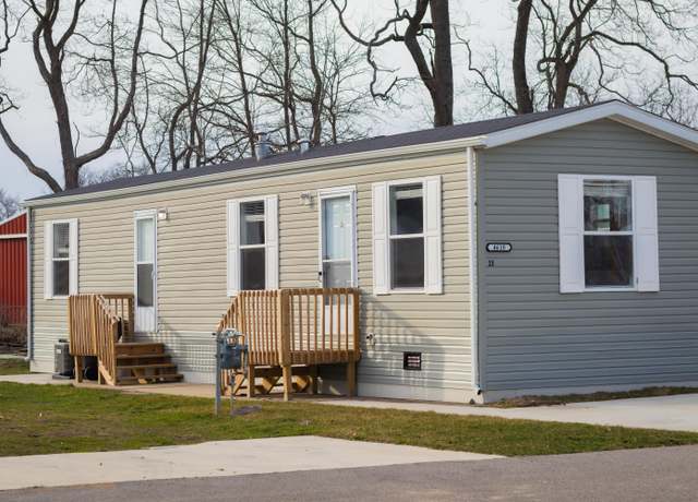 Property at 4618 Circle Inn Dr, Shelbyville, MI 49344, 2 beds, 1 bath