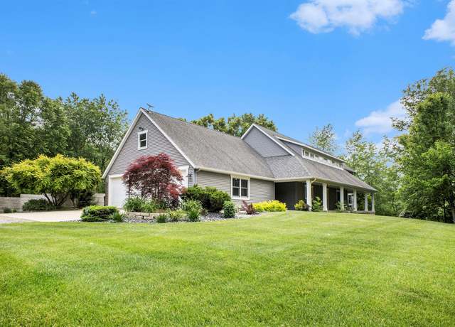 Property at 3778 22nd St, Dorr, MI 49323, 5 beds, 4.5 baths