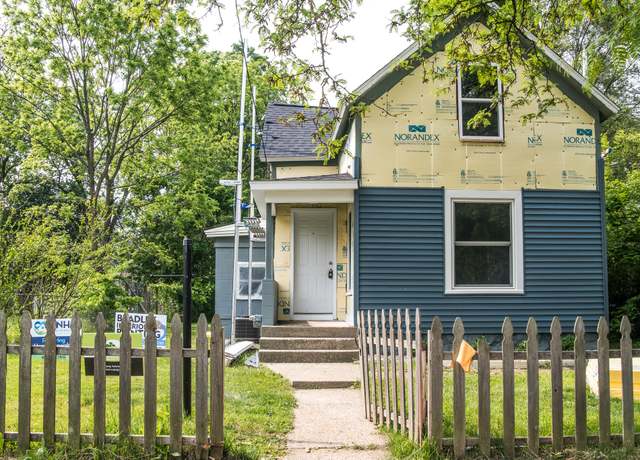 Property at 621 Ada St, Kalamazoo, MI 49007, 2 beds, 1 bath