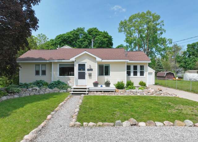 Property at 1323 E High, Mt Pleasant, MI 48858, 4 beds, 2 baths