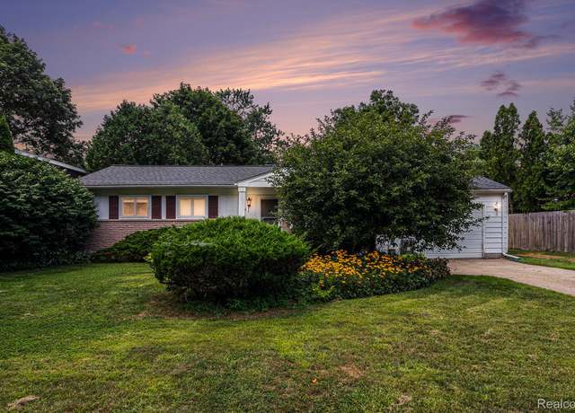 Property at 6095 Sunnydale Rd, Independence Charter Township, MI 48346, 3 beds, 1.5 baths