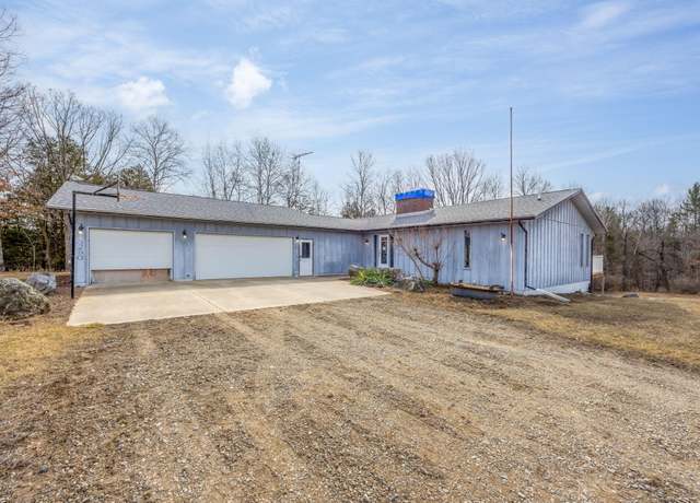 Property at 3290 E River Rd, Mt Pleasant, MI 48858, 3 beds, 2.5 baths
