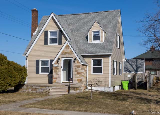 Property at 26834 Greenleaf St, Roseville, MI 48066, 3 beds, 2 baths